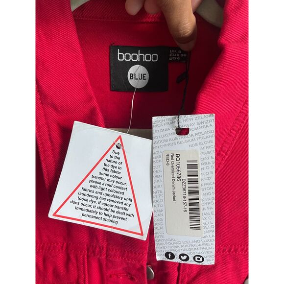 Boohoo BLIJE Women’s Red Denim Jacket Size 4 NWT Button Front Classic Jean Style - Picture 2 of 6